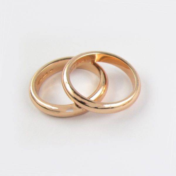 Classic wedding rings